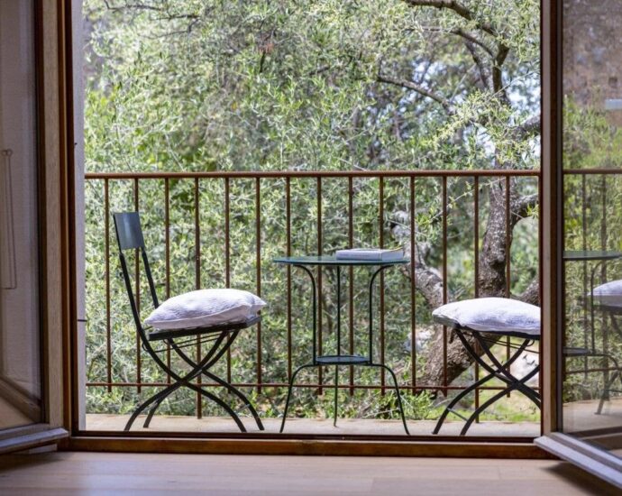 Pigna, villa d&rsquo;architecte, 4 chambres, piscine, vue village et montagnes, proche plage