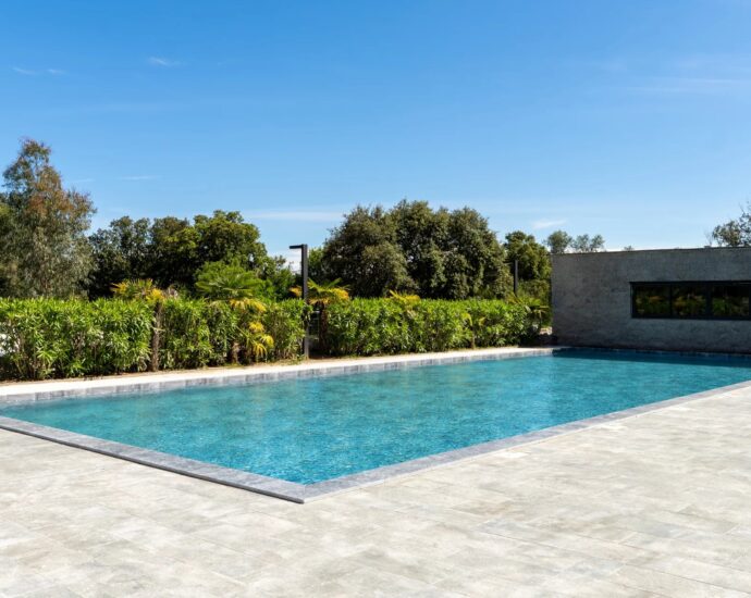 Porto-Vecchio, Appartement en duplex, 5 chambres, vue montagnes, piscine commune