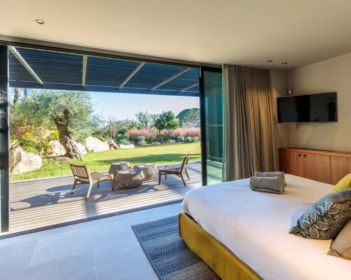 Caramontino, 6 chambres, piscine, pied dans l&rsquo;eau, vue mer