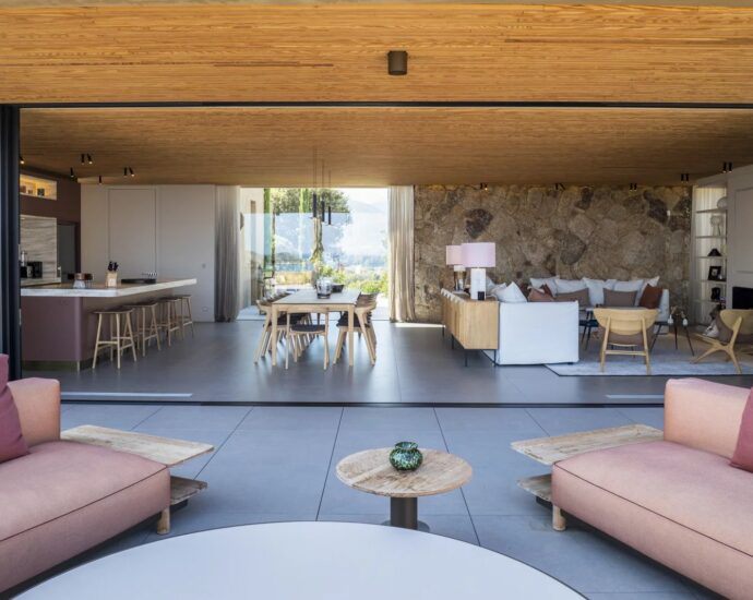 Sainte-Lucie de Porto-Vecchio, Caramontinu, Villa vue mer panoramique, 6 chambres, piscine, proche plage