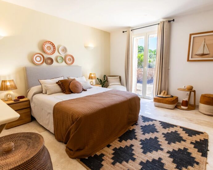 Bonifacio, Piantarella, 6-Bedroom Villa with Pool and Sea View, Beach Within Walking Distance