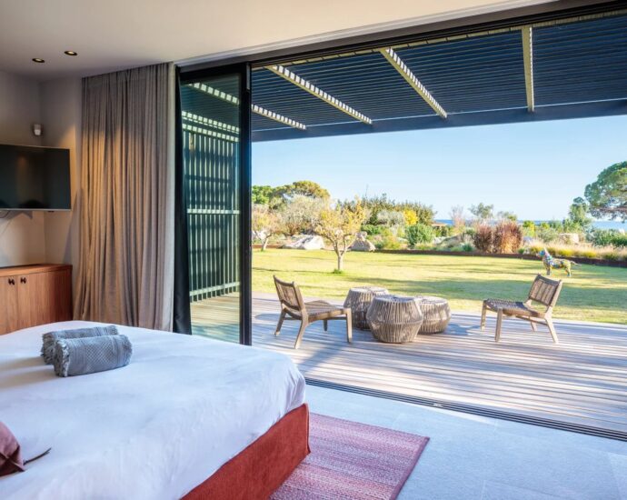 Caramontino, 6 chambres, piscine, pied dans l&rsquo;eau, vue mer