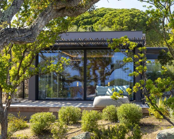 Caramontino, Domaine d&rsquo;Arinella, villa 7 chambres, pied dans l&rsquo;eau, piscine, vue mer panoramique, plage à pied