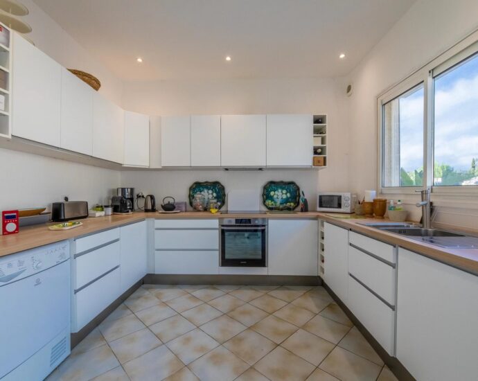 Porto-Vecchio, Domaine de Cala Rossa, villa 5 chambres, piscine et plage à pieds