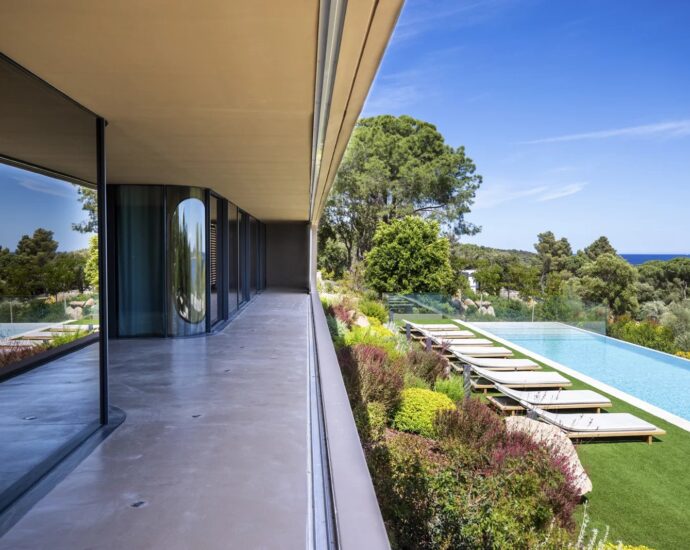 Caramontino, 7 bedroom villa, swimming pool, sea view, beach on foot