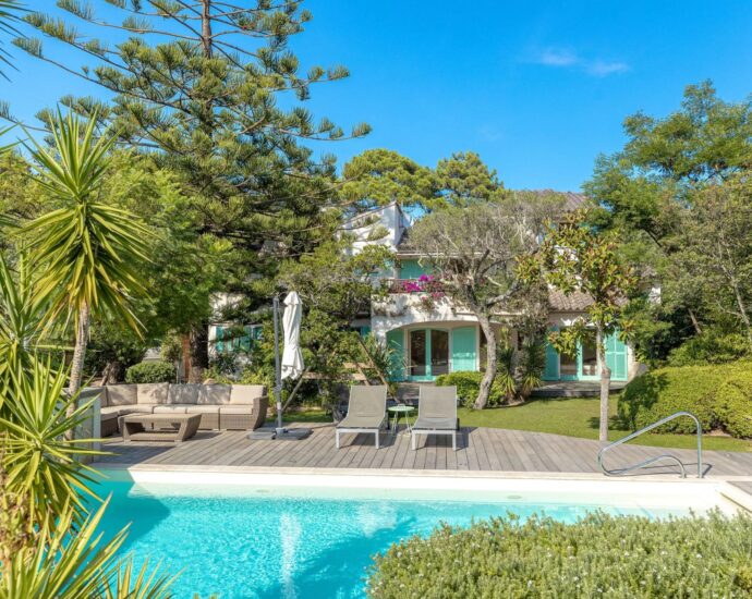 Porto Vecchio, Domaine de Cala Rossa, Villa 5 chambres, piscine chauffée, plage à pied