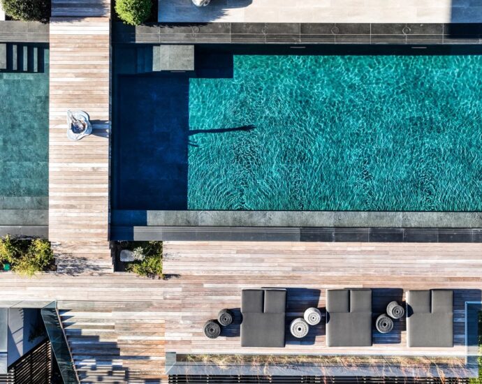 Caramontino, 6 bedrooms, pool, in front of the beach