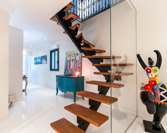 Porto-Vecchio, Appartement en duplex, 5 chambres, vue montagnes, piscine commune