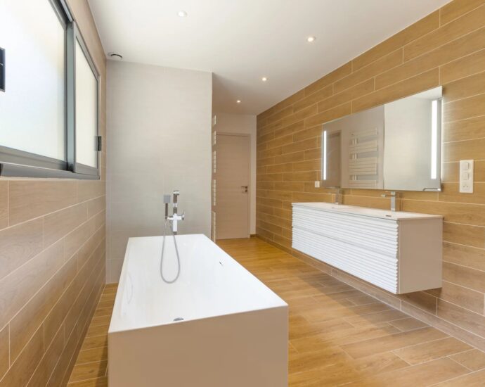 South Shore of Ajaccio, Recent Villa, Panoramic Sea View, 5 Bedrooms, Pool, Close to Beaches