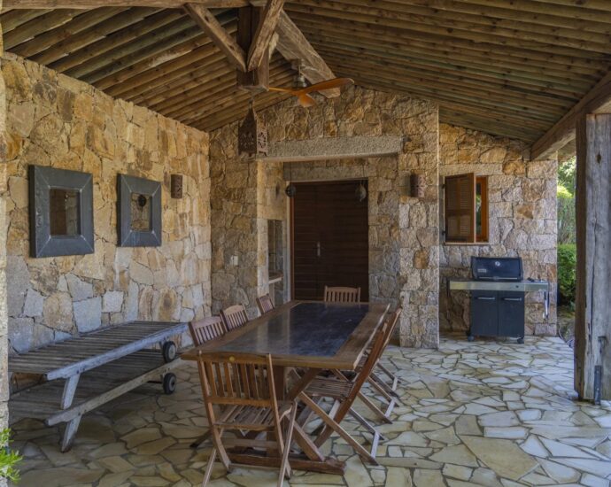 Porto-Vecchio, Domaine de Cala Rossa, villa 4 chambres, piscine, plage à pied