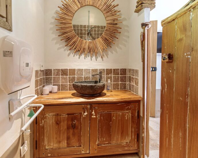 Porto-Vecchio, Palombaggia, sheepfold type villa, 3 bedrooms, pool, close to the beach