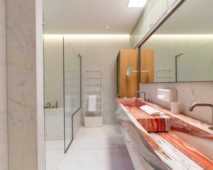 Caramontino, Villa-Hotel with Sea View, 8 Bedrooms with Private Pools, Swimming Pool, Walking Distance to the Beach