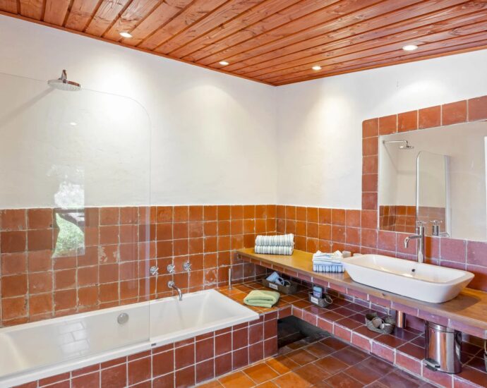 Bonifacio, Piantarella, Panoramic sea view property, 5 bedrooms, heated pool, close to the beach