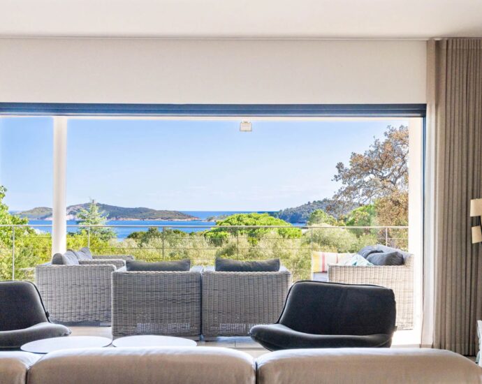 Exclusive Listing, Pinarello, Sea View Villa, 4 Bedrooms, Pool, Walking Distance to the Beach