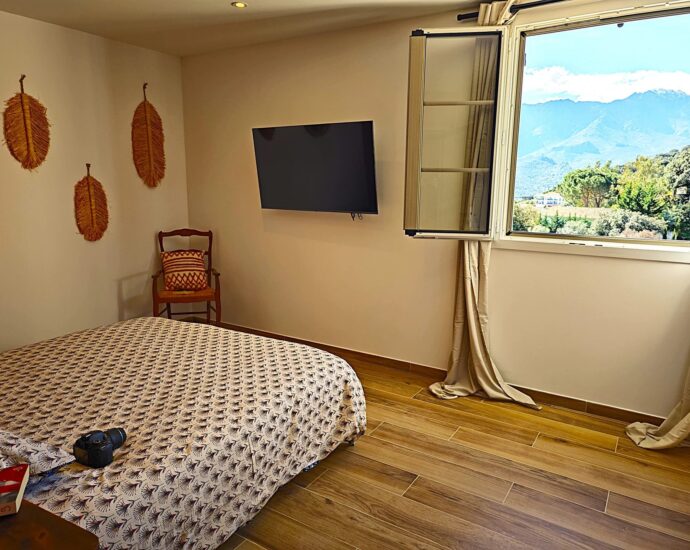 Balagne, Santa-Reparata di Balagna, 9-Bedroom Villa with Lake and Mountain Views, Pool, Gym, Sauna, Close to Île-Rousse and Beaches