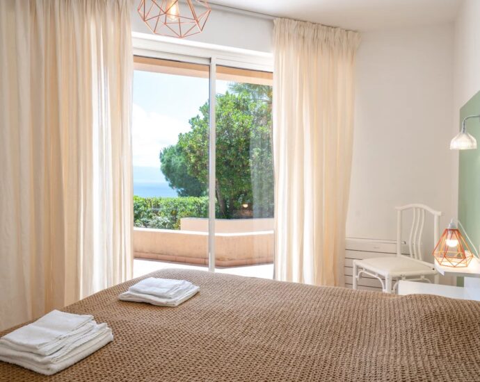 Ajaccio, Route des Sanguinaires, Villa vue mer, 4 Chambres, Piscine, proche plage