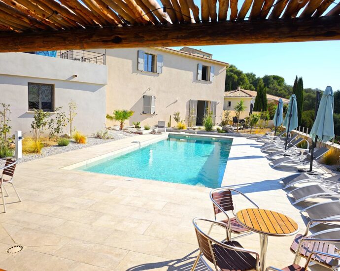 Balagne, Santa-Reparata di Balagna, 9-Bedroom Villa with Lake and Mountain Views, Pool, Gym, Sauna, Close to Île-Rousse and Beaches