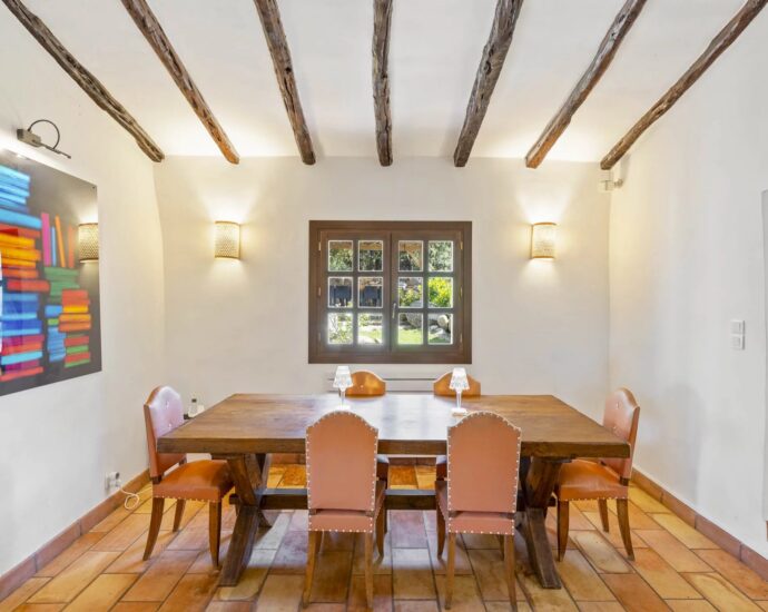 Bonifacio, Piantarella, Panoramic sea view property, 5 bedrooms, heated pool, close to the beach