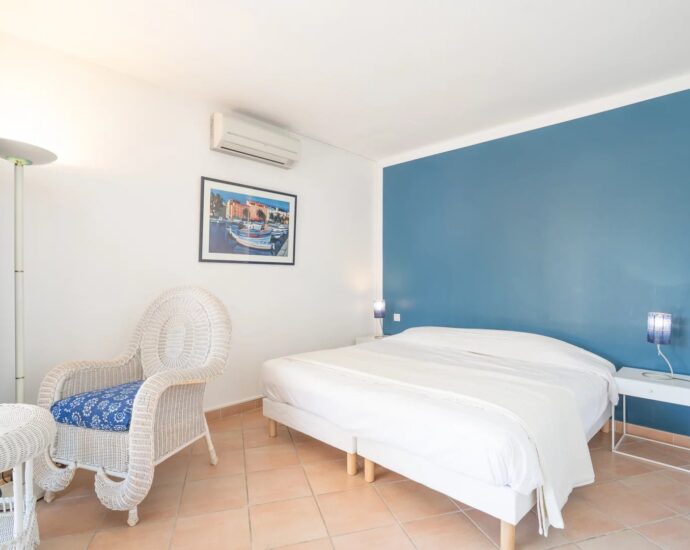 Ajaccio, Route des Sanguinaires, Villa vue mer, 4 Chambres, Piscine, proche plage