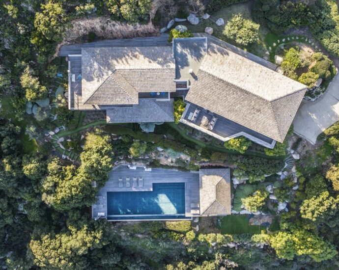 Palombaggia, villa 7 bedrooms, service room, swimming pool, panoramic sea view, beach on foot