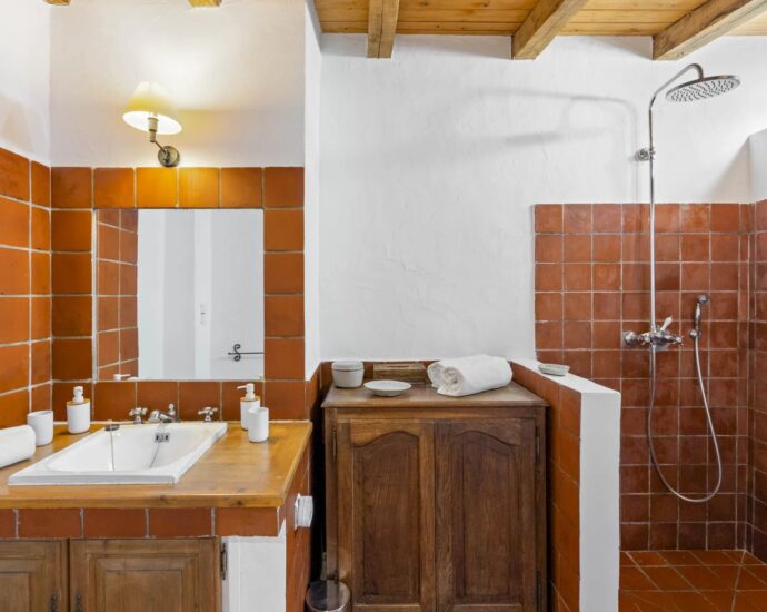 Bonifacio, Piantarella, Panoramic sea view property, 5 bedrooms, heated pool, close to the beach