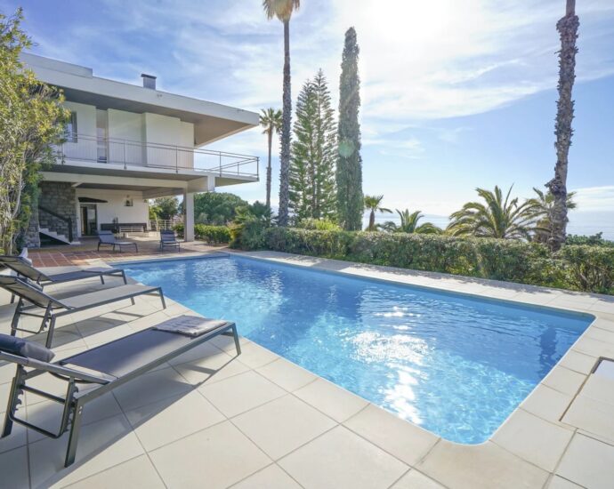 Ajaccio, Route des Sanguinaires, Villa vue mer, 5 chambres, Piscine, plage à pied