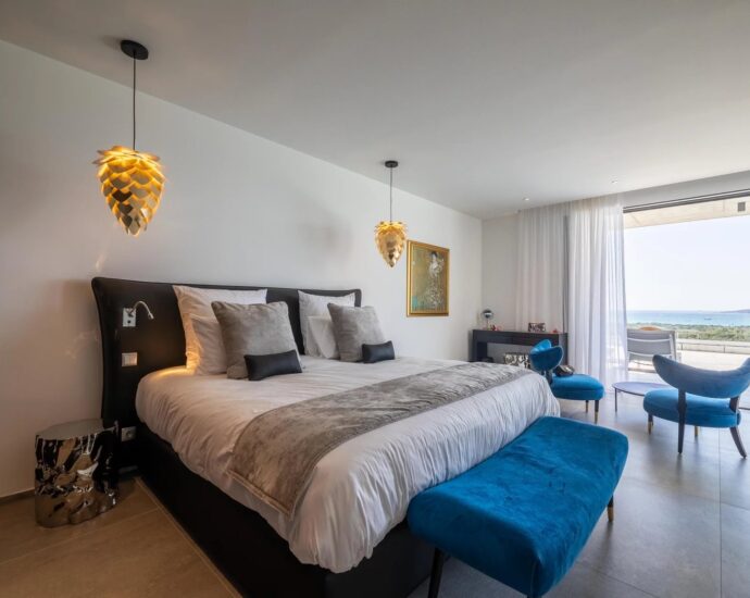 Saint-Cyprien, villa 7 chambres, piscine, vue mer panoramique, proche plage