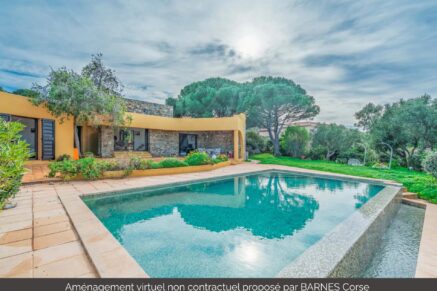 Marine de Davia, 4-bedroom villa with sea view, 100 metres from the beach