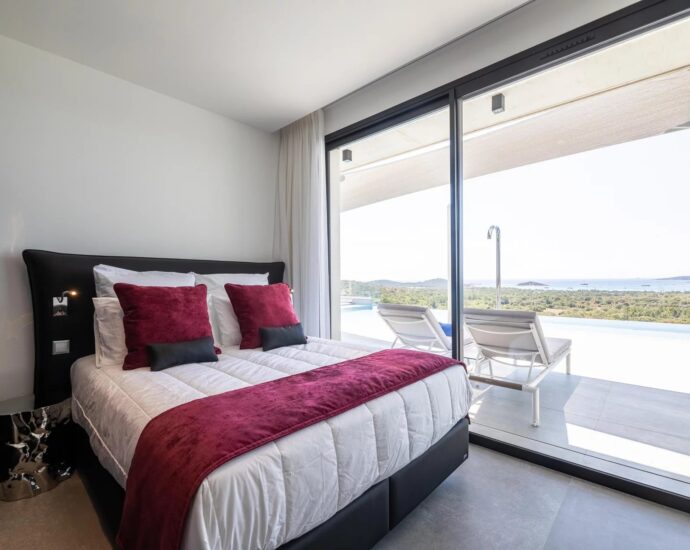 Saint-Cyprien, villa 7 chambres, piscine, vue mer panoramique, proche plage