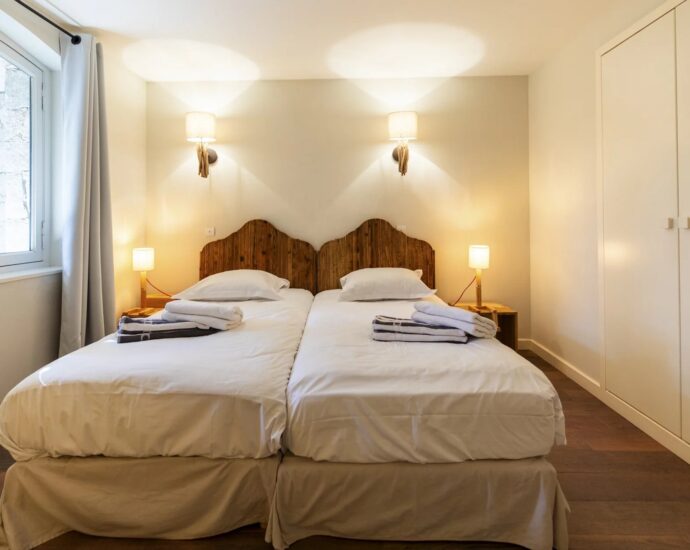 Porto-Vecchio, Domaine de Cala Rossa, villa 8 chambres, piscine et plage à pied