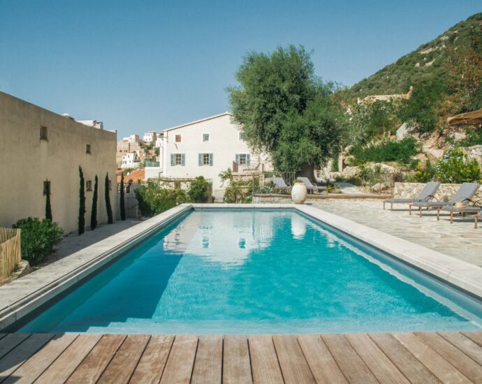 Lumio, Maison de Maître, 9 chambres, vue panoramique mer et village, piscine, proche plage