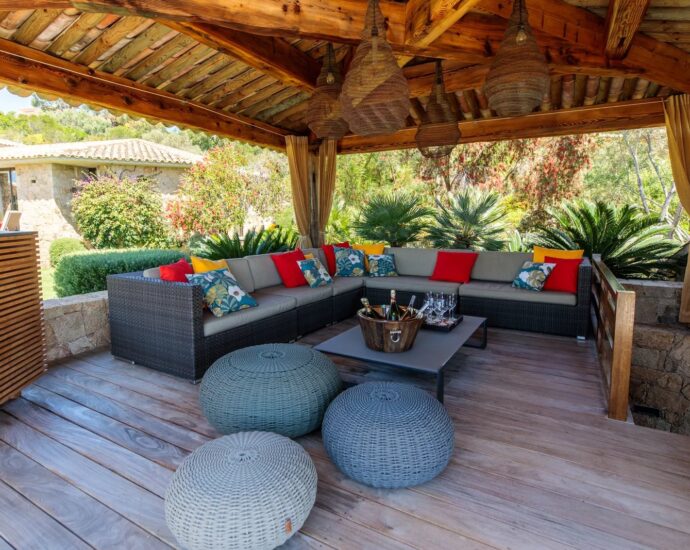 Private domain of Punta d’Arasu, 8 bedroom villa, walking distance to the beach and sea view, Sainte Lucie RL314, Villa Santa Lucia