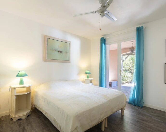 Porto-Vecchio, Domaine de Cala Rossa, villa 6 chambres, piscine, plage à pied