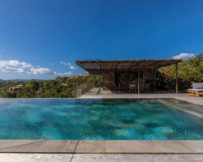 Porto Vecchio, Palombaggia, Propriété vue mer, 4 chambres, piscine, plage à pied