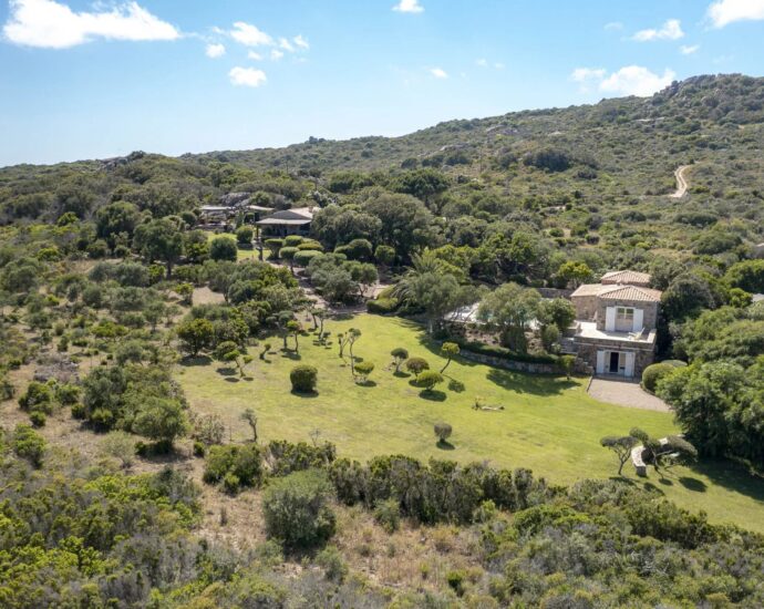 Bonifacio, Piantarella, Panoramic sea view property, 5 bedrooms, heated pool, close to the beach