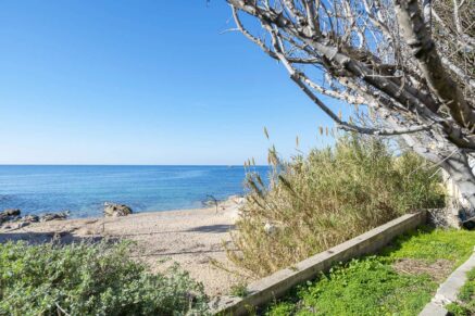 Exclusive: Ajaccio, waterfront villa with panoramic sea view, 6 bedrooms, walking distance to the beach.