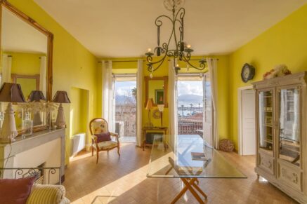 Exclusivité, Ajaccio, Centre-ville, Appartement, 2 chambres, 2 balcons, vue mer, plage à pied