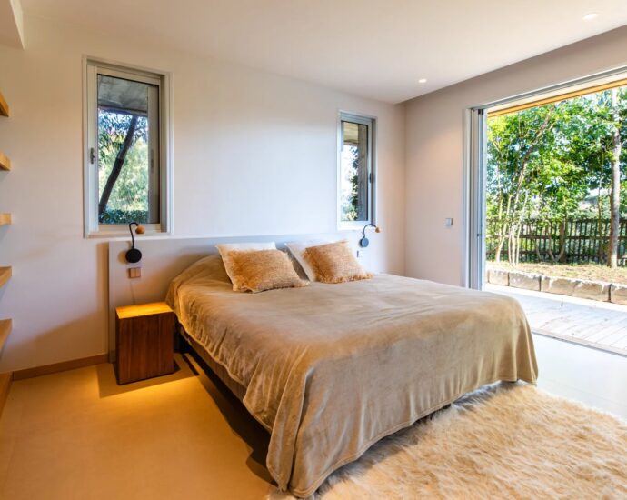 Palombaggia, 6 bedroom villa, swimming pool, sea view, close to the beach