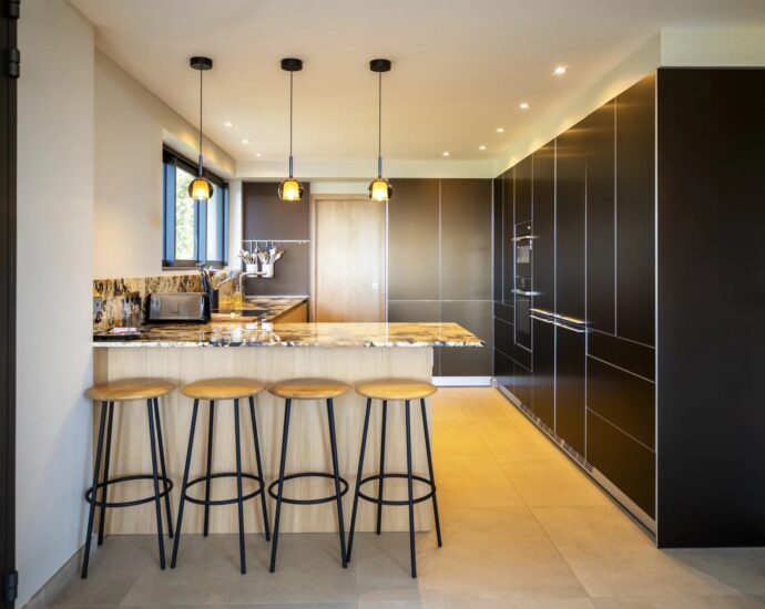 Porto-Vecchio, Domaine de Cala Rossa, villa 8 chambres, piscine et plage à pied