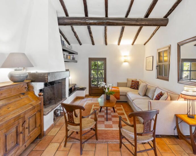 Bonifacio, Piantarella, Panoramic sea view property, 5 bedrooms, heated pool, close to the beach