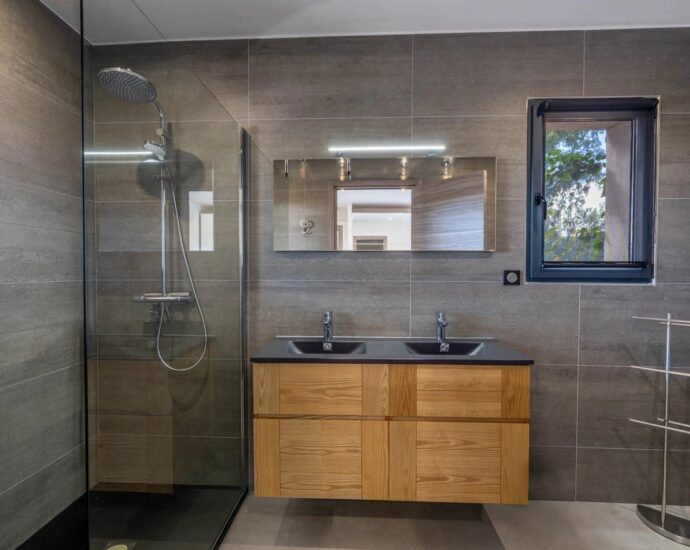 Exclusive Listing, Pinarello, Sea View Villa, 4 Bedrooms, Pool, Walking Distance to the Beach