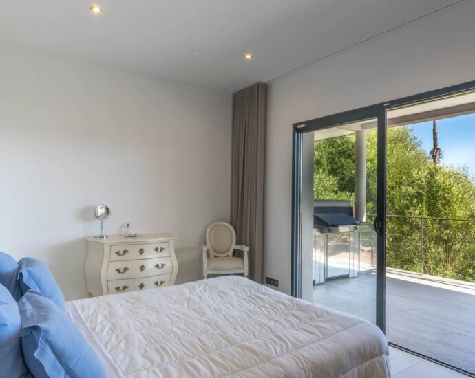 Exclusive Listing, Pinarello, Sea View Villa, 4 Bedrooms, Pool, Walking Distance to the Beach