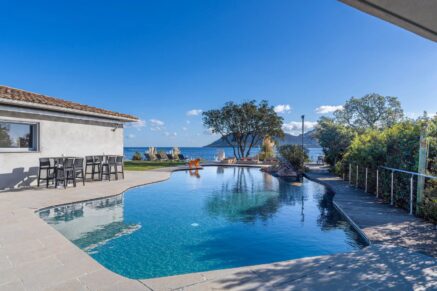 Porto-Vecchio, Marina Di Fiori, 7-Bedroom Villa, Pool, Sea View, Walking Distance to the Beach