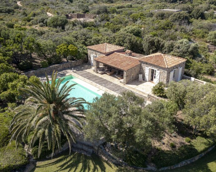 Bonifacio, Piantarella,  Propriété vue mer panoramique, 5 chambres, piscine chauffée et proche plage