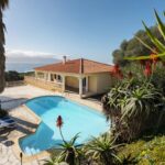 Sagone , Villa vue mer panoramique, 8 chambres, piscine, plage à pied