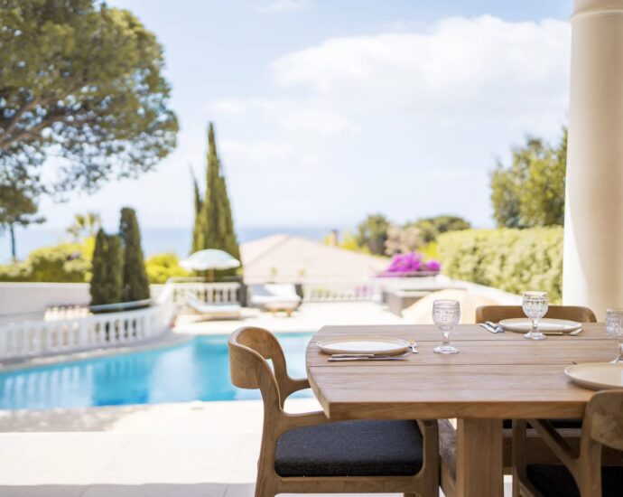 Ajaccio, Route des Sanguinaires, Villa vue mer, 5 chambres, Piscine, Plage à pied