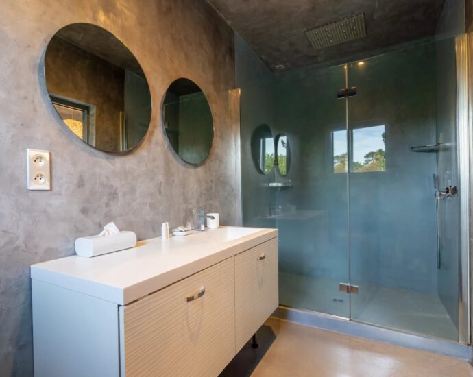 Porto-Vecchio, Marina Di Fiori, 7-Bedroom Villa, Pool, Sea View, Walking Distance to the Beach