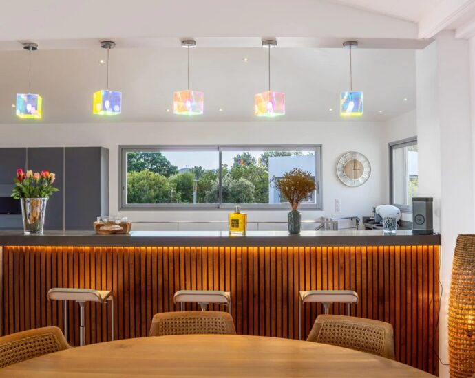 Porto-Vecchio, Marina Di Fiori, 7-Bedroom Villa, Pool, Sea View, Walking Distance to the Beach