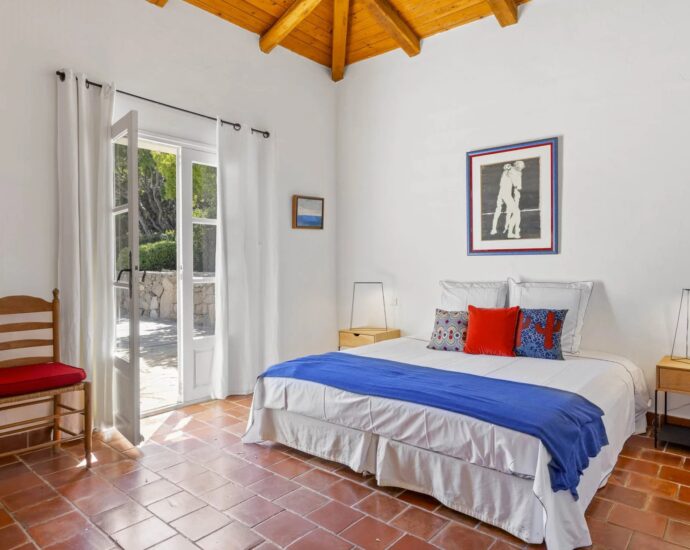 Bonifacio, Piantarella, Panoramic sea view property, 5 bedrooms, heated pool, close to the beach