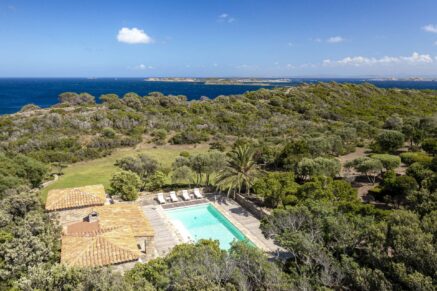 Bonifacio, Piantarella,  Propriété vue mer panoramique, 5 chambres, piscine chauffée et proche plage